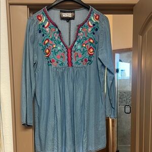 Gray Embellished 3/4 Sleeve Tunic